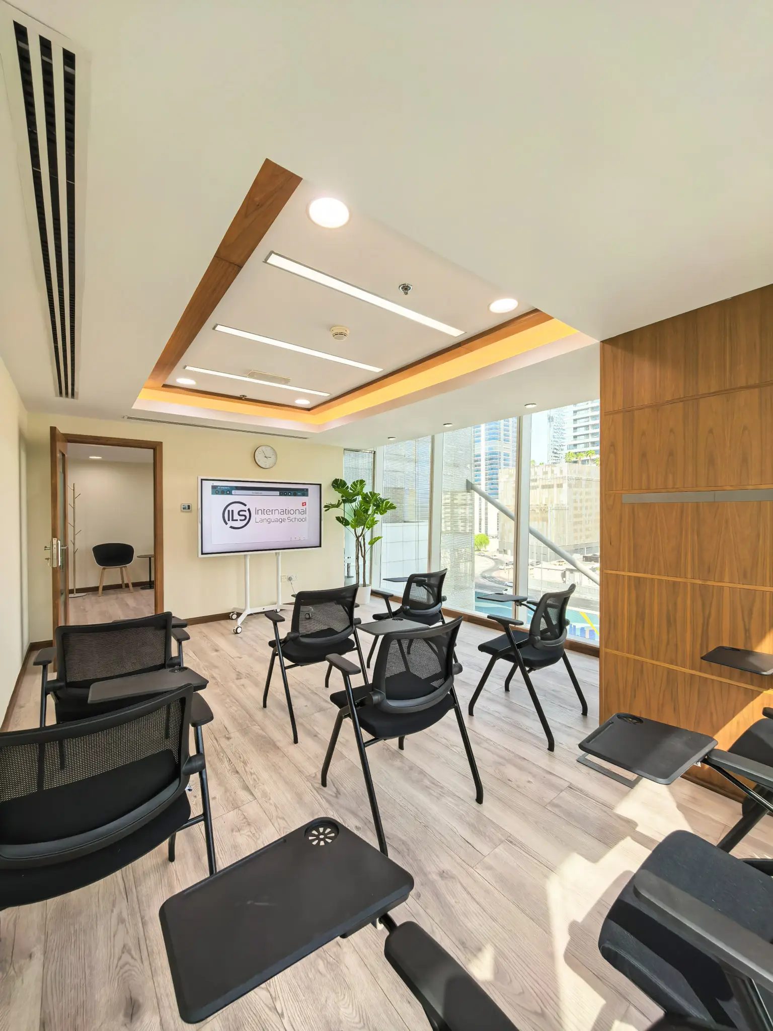 ils-swiss-dubai branch-picture (5)