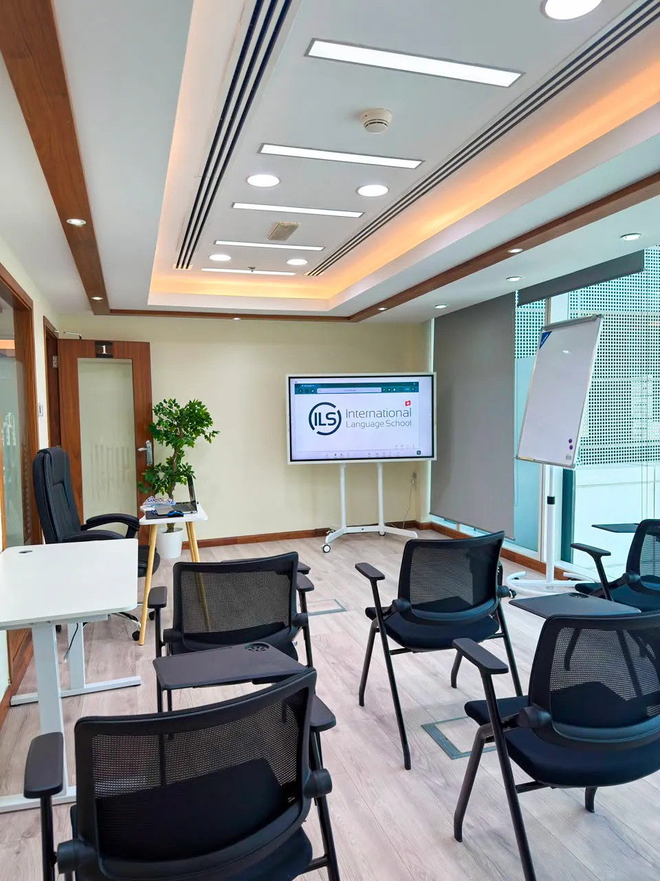 ils-swiss-dubai branch-picture (8)